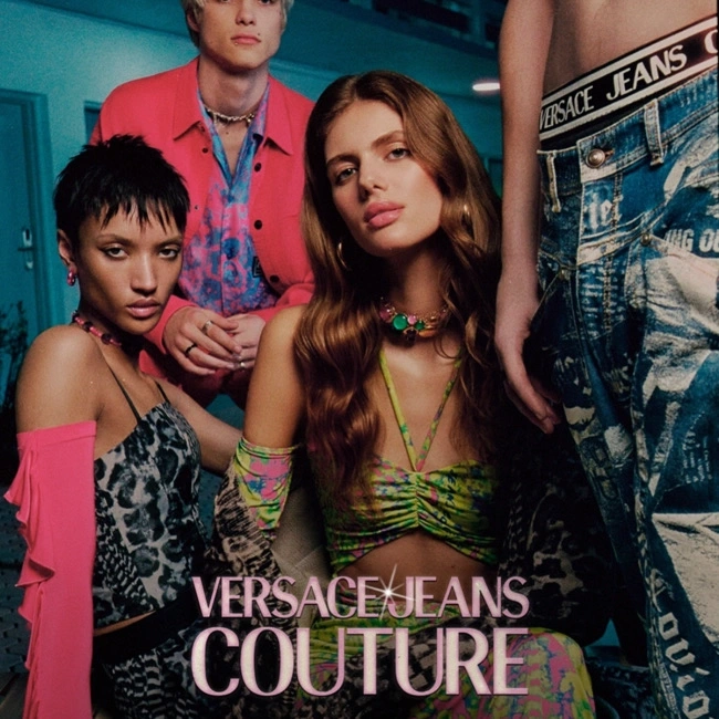 Versace Jeans Couture. Waar luxe en everyday style elkaar ontmoeten
